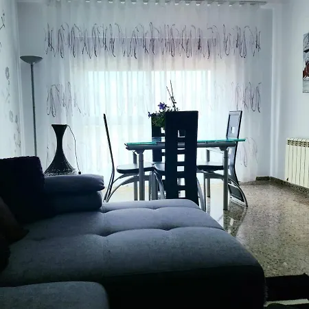 Apartment Piso Amplio De 3 Habitaciones, 2 Banos, Ascensor Y Parking *