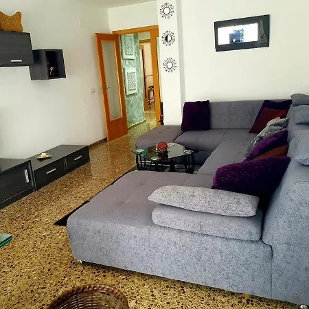 Piso Amplio De 3 Habitaciones, 2 Banos, Ascensor Y Parking Burriana